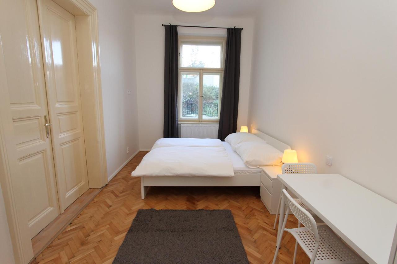 Zizka Home Apartments Прага Екстер'єр фото