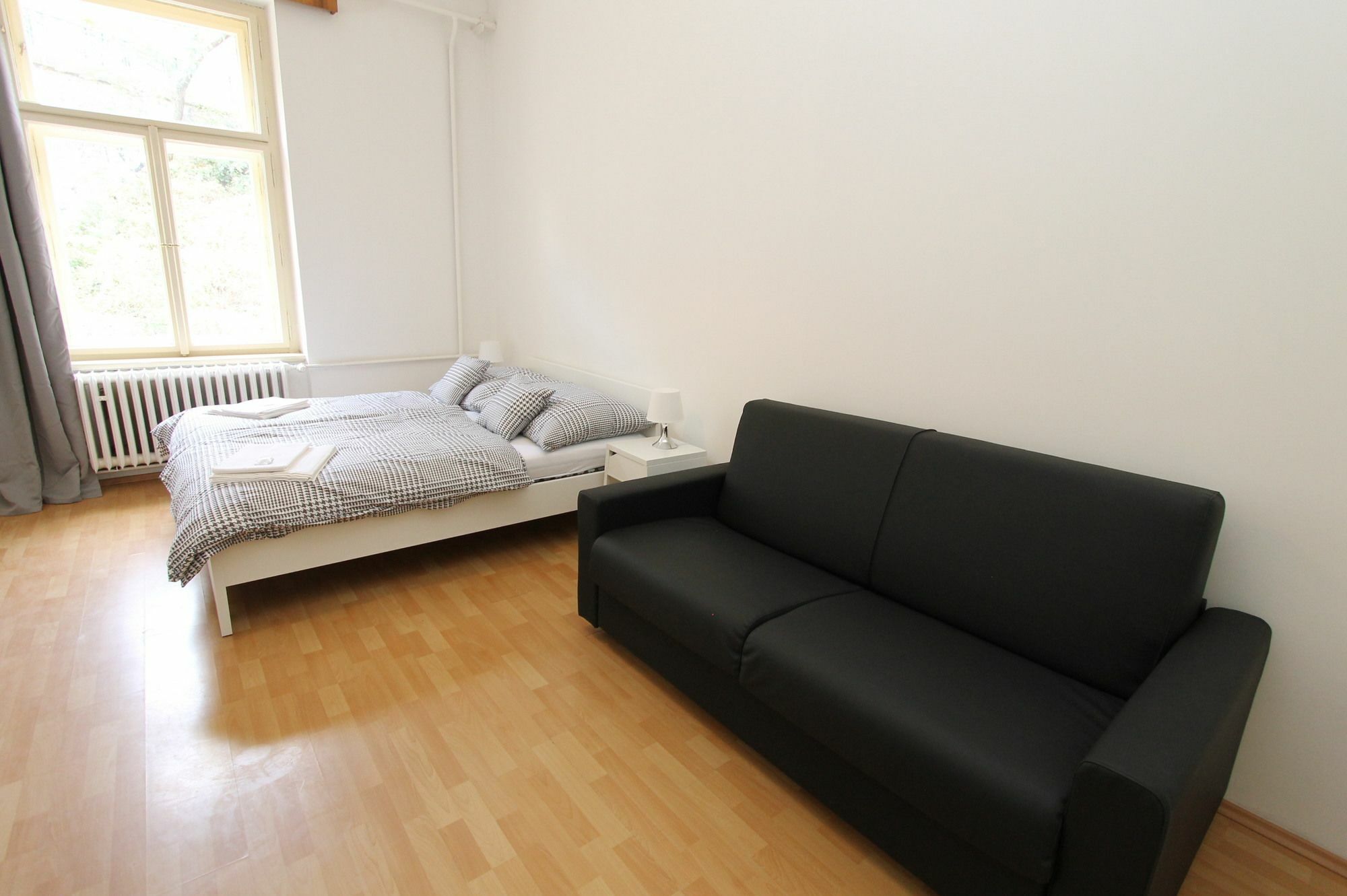 Zizka Home Apartments Прага Екстер'єр фото